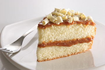 porción de torta rellena
