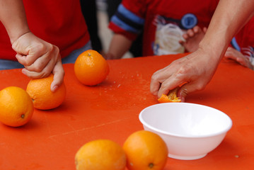 games of peeeling orange skin