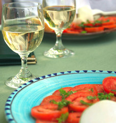 mozzarella, tomatoes and wine