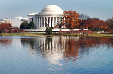 jefferson monument reflection