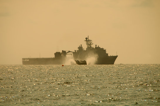 lcac leaving battleship
