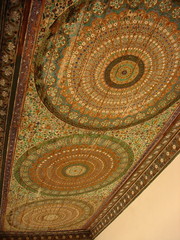 plafonds de cèdre peints