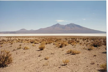 Zelfklevend Fotobehang salar white desert with mountains, uyuni, bolivia © Thomas Pozzo di Borgo
