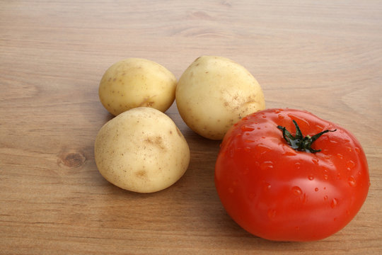 fresh tomato and potatoes