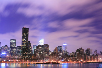 Fototapeta na wymiar Midtown Manhattan Skyline w nocy światła