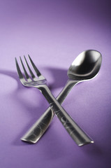 crossed spoon and fork