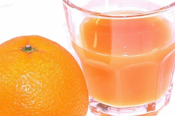 orange und orangensaft