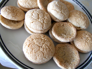 almond cookies