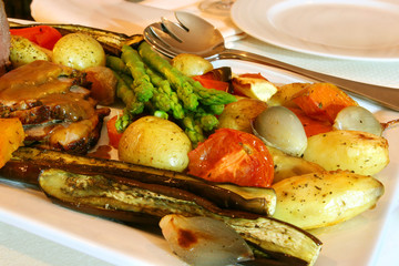 roast beef and vegetables