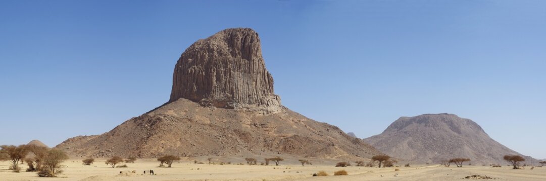 le mortier et le pilon (pic lap&eacute;rine - hoggar)