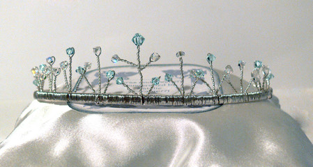 blue gem tiara © paul mitchell