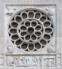 medieval rose window