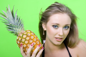 girl with pineapple