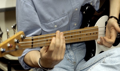 bass guitar