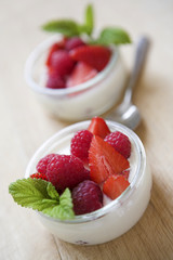 summer berries & cream