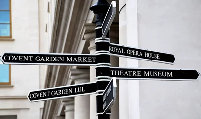 covent garden direction sign © geewhiz