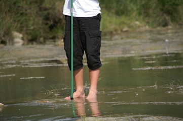 les pieds dans l'eau
