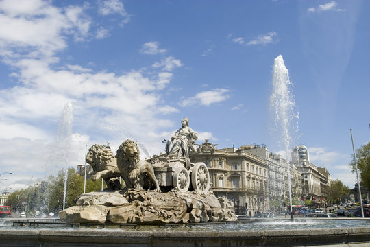 cibeles fountain at 45 degrees angle