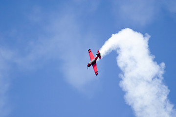 Fototapeta na wymiar Samolot akrobatyka