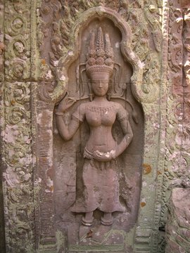 Apsara sculptée à Angkor