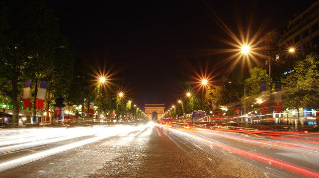 Fototapeta champs-elysees avenue at night