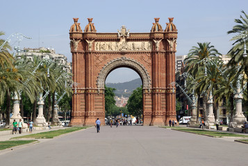Fototapeta na wymiar Triumphbogen w Barcelonie