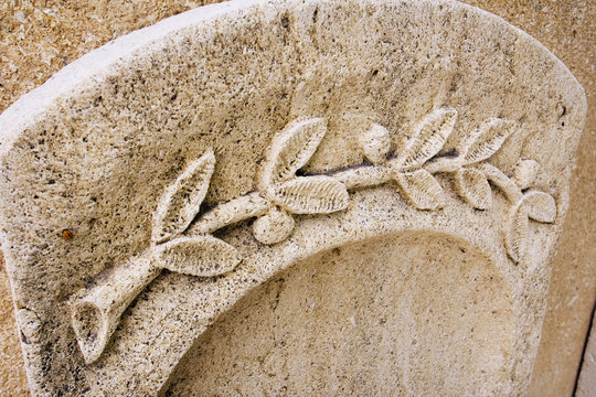 pierre taillée 6 lettres