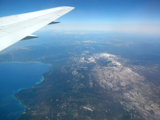 Fototapeta na wymiar Sierra Nevada vue d'Avion