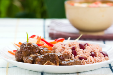 oxtail curry with rice - caribbean style