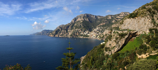 Fototapeta na wymiar Włoskie wybrzeże Amalfi