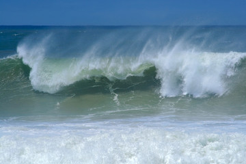 breaking wave