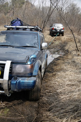 Obraz na płótnie Canvas jeep got stuck in the mud