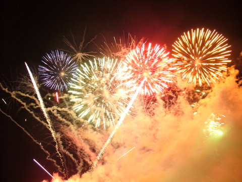 feu violet vert rouge orange