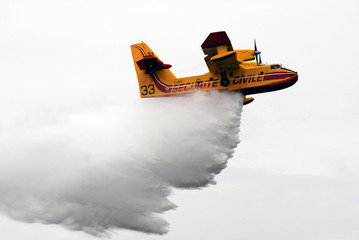 Canadair au larguage