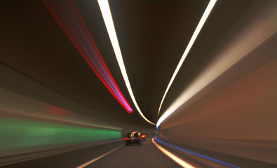 car motion effect in tunnel