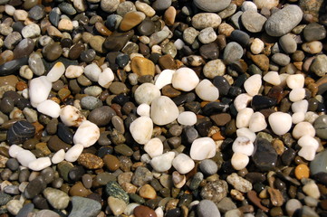 sea in pebbles