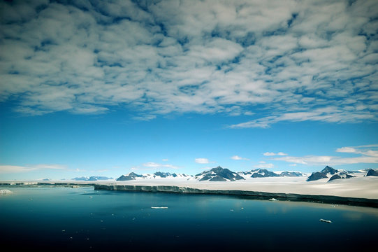 antarctic peninsula from helicopter