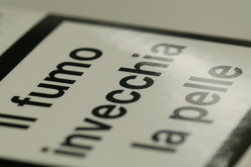 il fumo invecchia la pelle