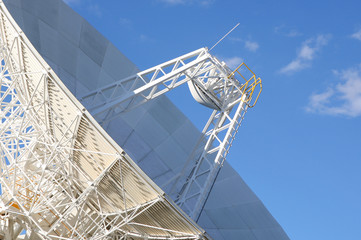 radio telescope