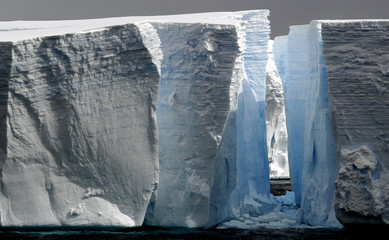 huge icebergs with gap