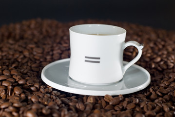 kleine tasse frischen kaffee