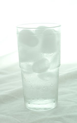 mineral water with ice
