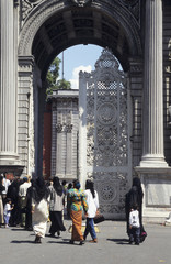 dolmabahce entrance-1
