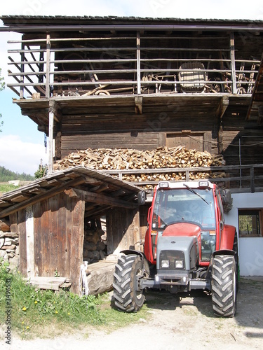 "alter bauernhof in den tiroler alpen" Stockfotos und ...