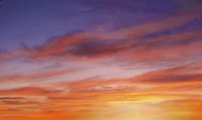 Zelfklevend Fotobehang schitterende paars-oranje zonsondergang © Graphics Guru
