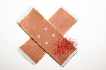 pflaster mit blut