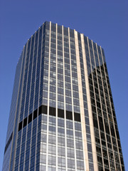 Fototapeta na wymiar tall office building, london uk