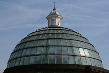 Fototapeta na wymiar domed building