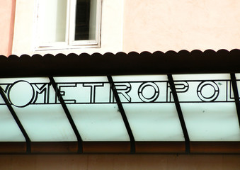 metropol signage