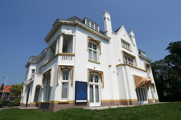 Obraz premium White villa in uptown The Hague